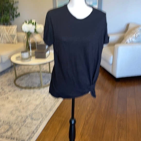 Time and Tru Tops - EUC Black T-shirt
